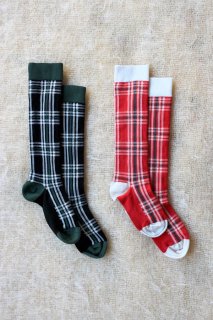 <img class='new_mark_img1' src='https://img.shop-pro.jp/img/new/icons14.gif' style='border:none;display:inline;margin:0px;padding:0px;width:auto;' />☆Bonjour diary 　 checks  socks 　２color（Green、Red）