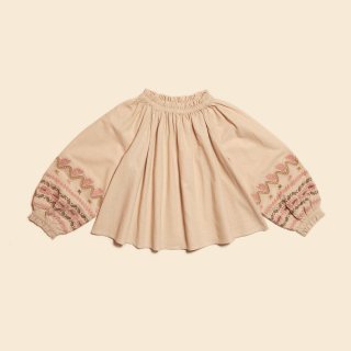 <img class='new_mark_img1' src='https://img.shop-pro.jp/img/new/icons14.gif' style='border:none;display:inline;margin:0px;padding:0px;width:auto;' />APOLINA MEERA BLOUSE (almond)