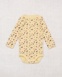 <img class='new_mark_img1' src='https://img.shop-pro.jp/img/new/icons14.gif' style='border:none;display:inline;margin:0px;padding:0px;width:auto;' />MISHA & PUFF LAYETTE circus print onesie (linen circus)