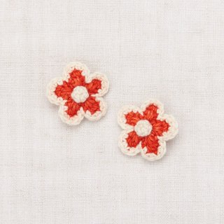 <img class='new_mark_img1' src='https://img.shop-pro.jp/img/new/icons14.gif' style='border:none;display:inline;margin:0px;padding:0px;width:auto;' />MISHA & PUFF 	Medium Flower Clip Set_Red  Flame