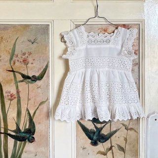 <img class='new_mark_img1' src='https://img.shop-pro.jp/img/new/icons14.gif' style='border:none;display:inline;margin:0px;padding:0px;width:auto;' />Little cottons   Ava  Blouse  _ White  