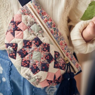 <img class='new_mark_img1' src='https://img.shop-pro.jp/img/new/icons14.gif' style='border:none;display:inline;margin:0px;padding:0px;width:auto;' />ͽ䡡LOUIS MISHA Waistbag (patchwork)smallstar 