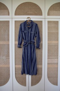 <img class='new_mark_img1' src='https://img.shop-pro.jp/img/new/icons14.gif' style='border:none;display:inline;margin:0px;padding:0px;width:auto;' />Bonjour diary  WOMEN SHIRT DRESS Jacquard blue mattress stripe (  SIZE :S /M  L  )