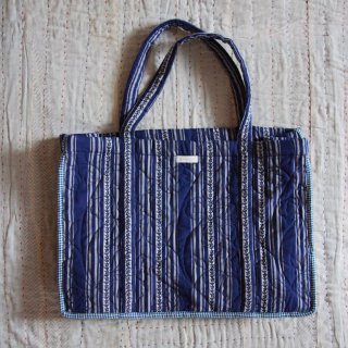 <img class='new_mark_img1' src='https://img.shop-pro.jp/img/new/icons14.gif' style='border:none;display:inline;margin:0px;padding:0px;width:auto;' />ɲáBonjour diary   QUILTED MARKET BAG Jacquard blue mattress stripe