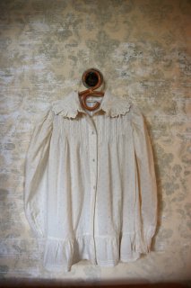 <img class='new_mark_img1' src='https://img.shop-pro.jp/img/new/icons14.gif' style='border:none;display:inline;margin:0px;padding:0px;width:auto;' />LAST 1Bonjour diary  DARTAGNAN WOMAN BLOUSE Natural broderie anglaise   (  SIZE :SM  L)