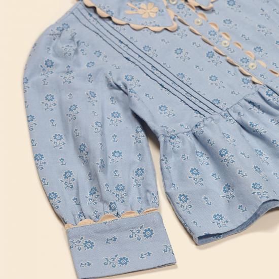 トップス Apolina Hazel Blouse Folk Floral Blue トップス Apolina Hazel Blouse Folk Floral Blue Alicia Linen