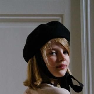 <img class='new_mark_img1' src='https://img.shop-pro.jp/img/new/icons14.gif' style='border:none;display:inline;margin:0px;padding:0px;width:auto;' />FROU FROU BERET with ribbon from Germany (black)