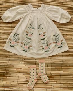 <img class='new_mark_img1' src='https://img.shop-pro.jp/img/new/icons14.gif' style='border:none;display:inline;margin:0px;padding:0px;width:auto;' />Bonjour diary  The embroidered 