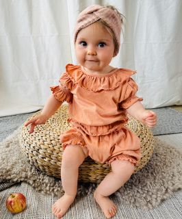 <img class='new_mark_img1' src='https://img.shop-pro.jp/img/new/icons14.gif' style='border:none;display:inline;margin:0px;padding:0px;width:auto;' />MABLI Cotton  MALI tee (terracotta)