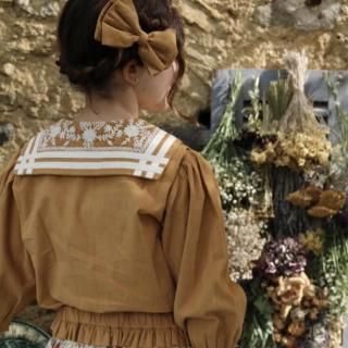 <img class='new_mark_img1' src='https://img.shop-pro.jp/img/new/icons14.gif' style='border:none;display:inline;margin:0px;padding:0px;width:auto;' />Bonjour diary  SAILOR BLOUSE curry baby corduroy 