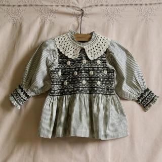 <img class='new_mark_img1' src='https://img.shop-pro.jp/img/new/icons14.gif' style='border:none;display:inline;margin:0px;padding:0px;width:auto;' />Bonjour diary   handsmock blouse with crochet collar black stripe print